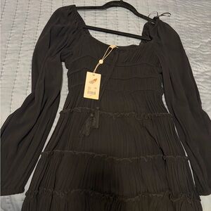 Chelsea & Violet Black Long Sleeve Dress